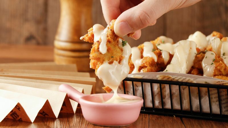 Honey sriracha boneless bites